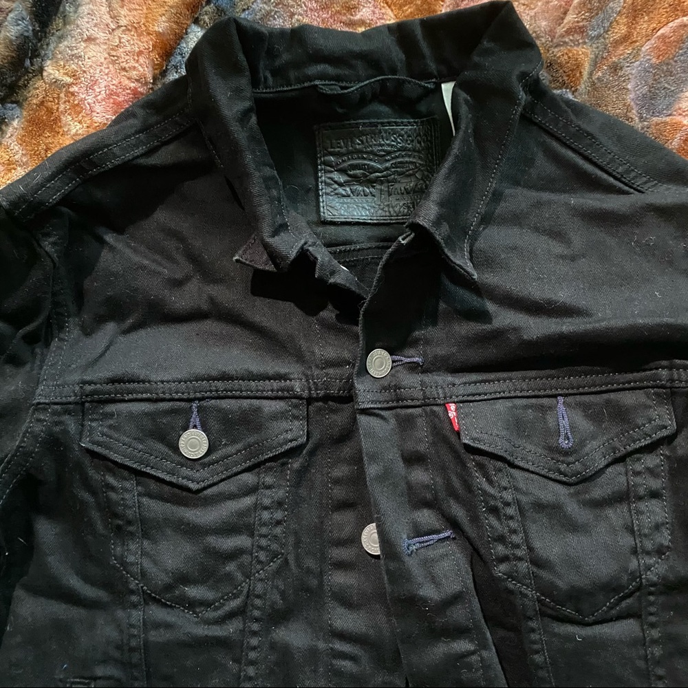 Vintage Levi’s Jean Jacket - Picture 3 of 3